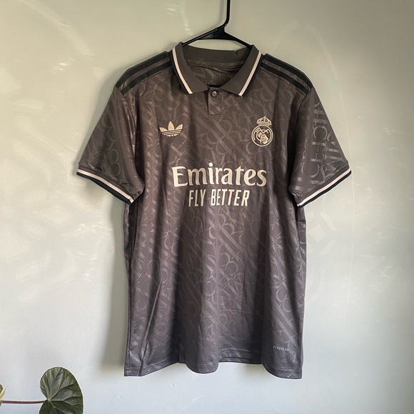 Real Madrid 24/25 Third Kit #9 Mbappe FAN VERSION - Picture 1 of 6